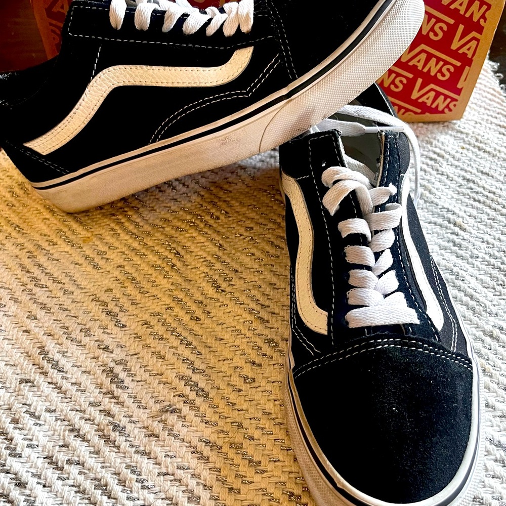 Vans - Picture 3 of 6
